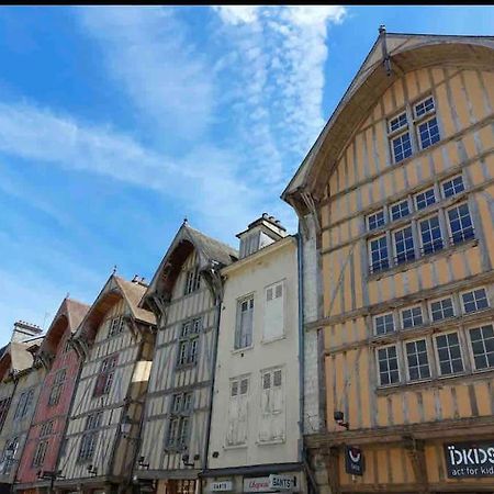 Superbe T2 De Caractere Au Centre Classe 3 Etoiles Troyes Zewnętrze zdjęcie