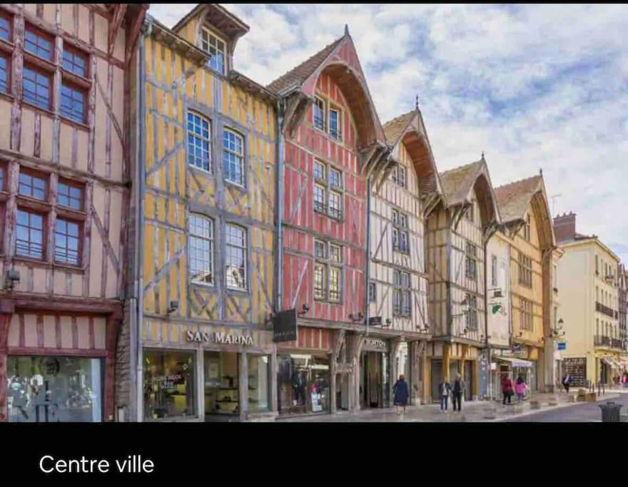 Superbe T2 De Caractere Au Centre Classe 3 Etoiles Troyes Zewnętrze zdjęcie